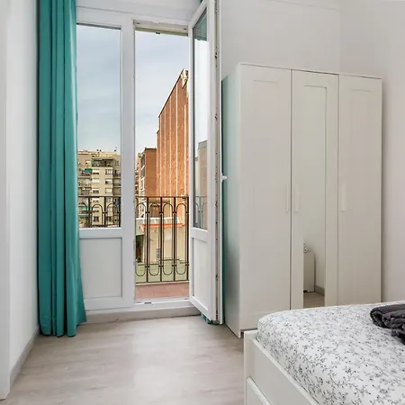 4br - 2bh 2 Min From Sagrada Familia Apartment Barcelona