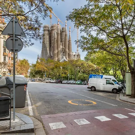 4br - 2bh 2 Min From Sagrada Familia * Barcelona