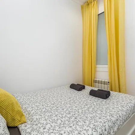 4br - 2bh 2 Min From Sagrada Familia Apartment Barcelona