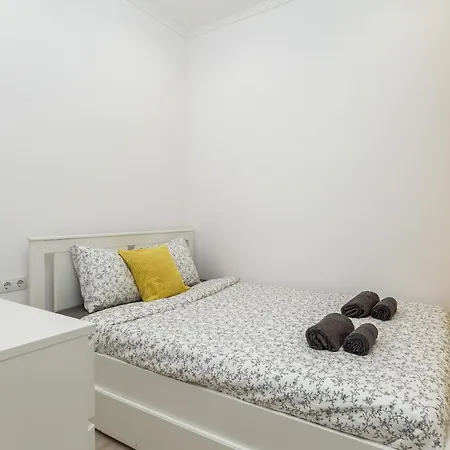 Apartment 4br - 2bh 2 Min From Sagrada Familia