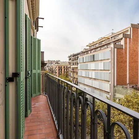 4br - 2bh 2 Min From Sagrada Familia